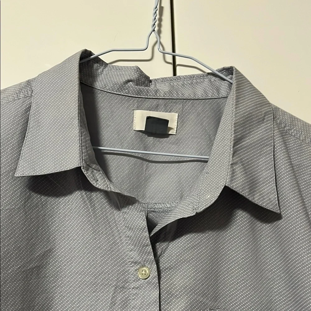Old Navy Light Blue White Dotted Cotton Lightweight Button Down Shirt, Size L - Picture 4 of 9